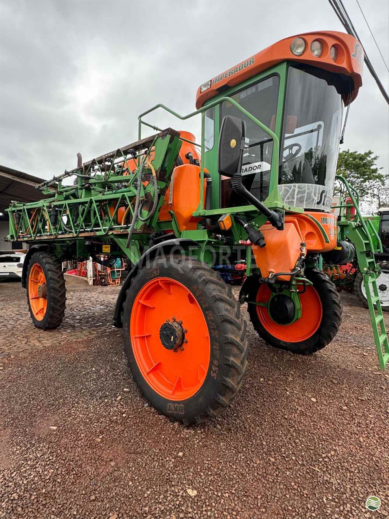PULVERIZADOR STARA IMPERADOR 3100 Tração 4x4 Maqforte - Stara - Matriz PATO BRANCO PARANÁ PR